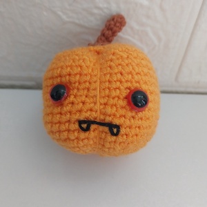 Cuki vámpír tök, Otthon & Életmód, Dekoráció, Halloween, Halloweeni tök, Horgolás, MESKA