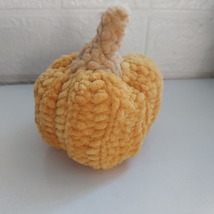 Dísztök - puha zsenília fonalból  - otthon & életmód - dekoráció - halloween - halloweeni dekoráció - Meska.hu