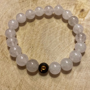 Személyre szabott 2 db fehér jáde/lávakő páros ásvány karkötő fekete-arany név kezdőbetűvel - ékszer - karkötő - ásványkarkötő - Meska.hu