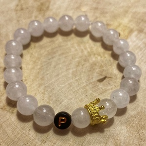 Személyre szabott 2 db fehér jáde/lávakő páros ásvány karkötő fekete-arany név kezdőbetűvel - ékszer - karkötő - ásványkarkötő - Meska.hu