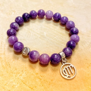 Személyre szabott lepidolit ásvány karkötő betűvel és horoszkóp medállal, Ékszer, Karkötő, Ásványkarkötő, Ékszerkészítés, MESKA