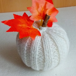 HALLOWEEN ASZTALI DEKORÁCIÓ - KÖTÖTT TÖKÖCSKE GARNITÚRA - otthon & életmód - dekoráció - halloween - halloweeni asztaldísz - Meska.hu