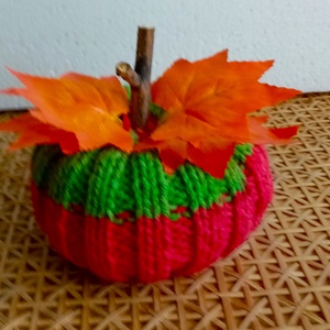 HALLOWEEN ASZTALI DEKORÁCIÓ - KÖTÖTT TÖKÖCSKÉK PÁRBAN - otthon & életmód - dekoráció - halloween - halloweeni dekoráció - Meska.hu