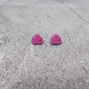 Cukorka színü trópusi levél bedugós polymer clay fülbevaló/ pasztell színű  monster leaf süthető gyurma füli - ékszer - fülbevaló - pötty fülbevaló - Meska.hu