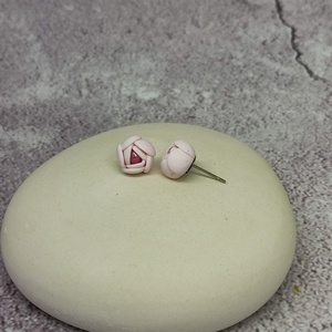 Rózsaszín virág bedugós fülbevaló - ékszer - fülbevaló - pötty fülbevaló - Meska.hu