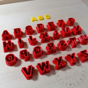 ABC nyomtatott betűk (26db) süthető gyurma kiszúrók - polymerclay, kiszúró, kellék - otthon & életmód - konyhafelszerelés, tálalás - sütés, főzés - sütikiszúró - Meska.hu
