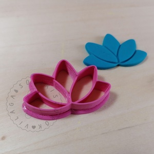 Lótusz virág 5 szirommal süthető gyurma kiszúrók - polymerclay, kiszúró, kellék - otthon & életmód - konyhafelszerelés, tálalás - sütés, főzés - sütikiszúró - Meska.hu