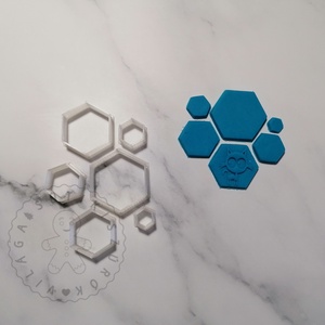 Hexagon alakú süthető gyurma kiszúrók - polymerclay, kiszúró, kellék - otthon & életmód - konyhafelszerelés, tálalás - sütés, főzés - sütikiszúró - Meska.hu