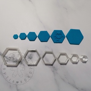 Hexagon alakú süthető gyurma kiszúrók - polymerclay, kiszúró, kellék - otthon & életmód - konyhafelszerelés, tálalás - sütés, főzés - sütikiszúró - Meska.hu