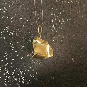 Hullámzó háromszög medál - Meska.hu