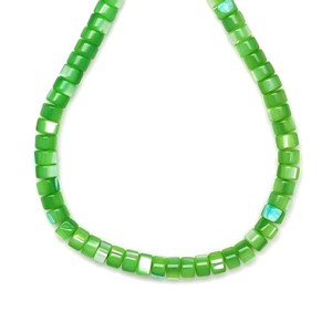 Kagyló szinezett zöld korong 4-5x3,5mm  ékszerkészítő alapanyag (füzér), Kellékek & szerszámok, Ásvány alapanyag, Ásványfüzér, , MESKA