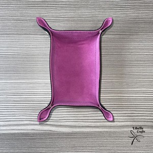 Színes bőr tálca - rózsaszín és fekete - otthon & életmód - dekoráció - asztal és polc dekoráció - dekorációs tál, tartó - Meska.hu