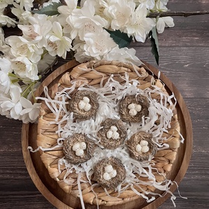 Madárfészek fürjtojásokkal - kellékek & szerszámok - díszíthető tárgyak - kerámia - Meska.hu