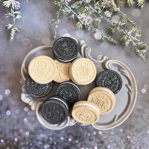 Oreo kekszek - kellékek & szerszámok - díszíthető tárgyak - kerámia - Meska.hu