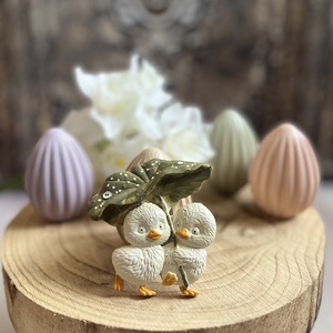 Kiskacsak esőben - Meska.hu