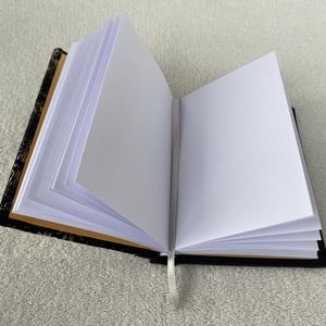 Fekete-arany, bársonyos A6-os notesz - otthon & életmód - papír, írószer - jegyzetfüzet & napló - Meska.hu