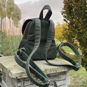 Mohazöld puha kicsi hátitáska - táska & tok - hátizsák - hátizsák - Meska.hu