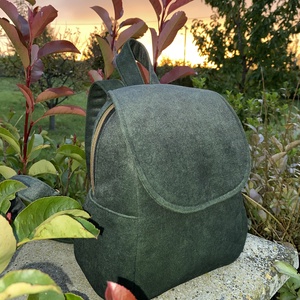 Mohazöld puha kicsi hátitáska - táska & tok - hátizsák - hátizsák - Meska.hu