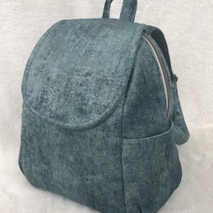 Rejtett cipzár húzókás! - Puha hátitáska - Meska.hu