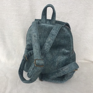 Rejtett cipzár húzókás! - Puha hátitáska - táska & tok - hátizsák - hátizsák - Meska.hu