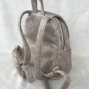 Rejtett cipzár húzókás! - Homokszínű puha hátitáska - táska & tok - hátizsák - hátizsák - Meska.hu