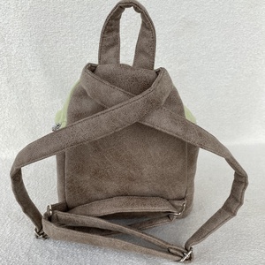 Egyedi megjelenésű kis világoszöld és drapp hátitáska - táska & tok - hátizsák - hátizsák - Meska.hu