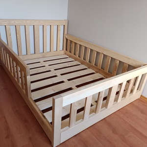 Montessori padlóágy francia ággyá alakítható kivitelben 140x200 - Meska.hu
