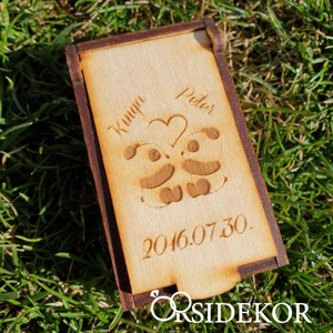 Mini Nyitható gyűrűtartó doboz fából, gravírozott mintával - esküvő - kiegészítők - gyűrűtartó & gyűrűpárna - Meska.hu