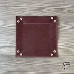 Színes bőr tálca - bordó - otthon & életmód - dekoráció - asztal és polc dekoráció - dekorációs tál, tartó - Meska.hu