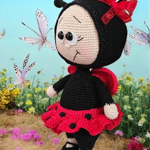 Pötyi, horgolt katica - játék & sport - plüssállat & játékfigura - más figura - Meska.hu Pötyi, horgolt katica - játék & sport - plüssállat & játékfigura - más figura - Meska.hu