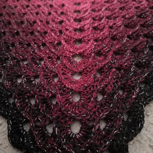 Horgolt, csillogó vállkendő - ruha & divat - sál, sapka, kendő - vállkendő - Meska.hu