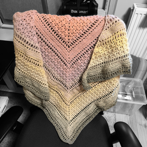 Horgolt vállkendő - ruha & divat - sál, sapka, kendő - vállkendő - Meska.hu