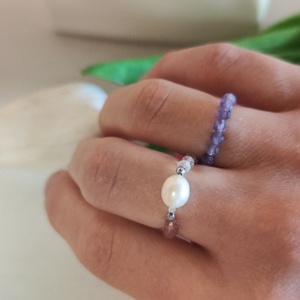 Tenyésztett gyöngy-eperkvarc-ametiszt gyűrű! - ékszer - gyűrű - gyöngyös gyűrű - Meska.hu