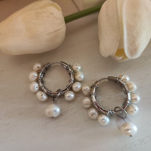 Egyedi, nemesacél fülbevaló, tenyésztett gyöngyökkel! - Meska.hu