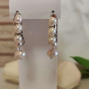 Egyedi, nemesacél fülbevaló, tenyésztett gyöngyökkel! - ékszer - fülbevaló - karika fülbevaló - Meska.hu