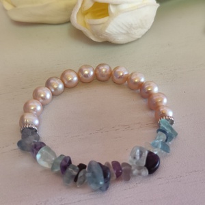 Édesvízi tenyésztett gyöngy - fluorit ásvány karkötő. - ékszer - karkötő - ásványkarkötő - Meska.hu