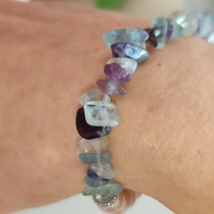 Édesvízi tenyésztett gyöngy - fluorit ásvány karkötő. - ékszer - karkötő - ásványkarkötő - Meska.hu