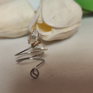 Egyedi kézzel hajlított gyűrű, pillangó medállal., Ékszer, Gyűrű, Statement gyűrű, Ékszerkészítés, Gyöngyfűzés, gyöngyhímzés, MESKA