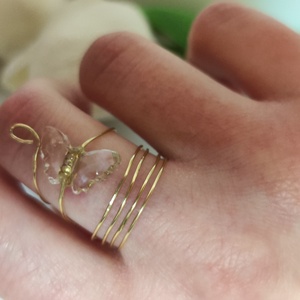 Egyedi, kézzel készült gyűrű, pillangó medállal. - ékszer - gyűrű - statement gyűrű - Meska.hu