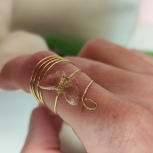 Egyedi, kézzel készült gyűrű, pillangó medállal. - ékszer - gyűrű - statement gyűrű - Meska.hu