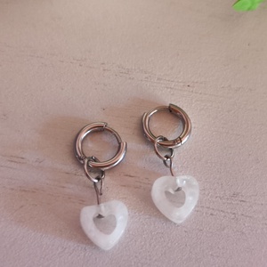 Nemesacél fülbevaló, hegyikristály szív medállal! - ékszer - fülbevaló - lógó fülbevaló - Meska.hu