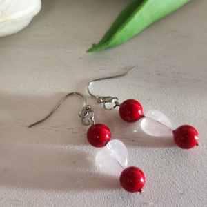 Nemesacél fülbevaló rózsakvarc szívvel és meggypiros gyönggyel! - ékszer - fülbevaló - lógó fülbevaló - Meska.hu