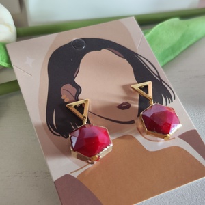 Különleges piros achát hatszög fülbevaló 15 mm-es gyönggyel � Tüzes statement!, Ékszer, Fülbevaló, Lógó fülbevaló, Ékszerkészítés, Gyöngyfűzés, gyöngyhímzés, MESKA