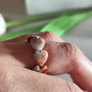 Természetes AAA vörös jáspis szív gyöngyös gyűrű � kényelmes viselet! � - ékszer - gyűrű - gyöngyös gyűrű - Meska.hu