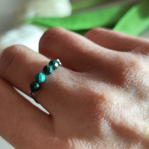 Egyedi malachit fazettált gyöngyös nemesacél gyűrű � 2026 trendi!  - ékszer - gyűrű - gyöngyös gyűrű - Meska.hu