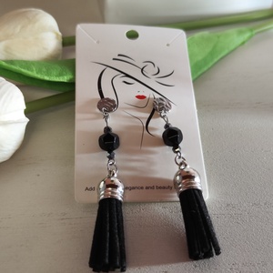 Nemesacél bojtos bedugós fülbevaló fekete ónix -hematit gyöngyökkel � 2026 legforróbb rojtos trendje! - Meska.hu