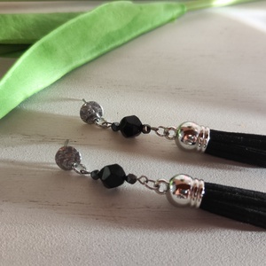 Nemesacél bojtos bedugós fülbevaló fekete ónix -hematit gyöngyökkel � 2026 legforróbb rojtos trendje! - ékszer - fülbevaló - rojtos fülbevaló - Meska.hu