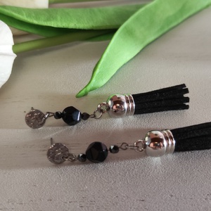 Nemesacél bojtos bedugós fülbevaló fekete ónix -hematit gyöngyökkel � 2026 legforróbb rojtos trendje! - ékszer - fülbevaló - rojtos fülbevaló - Meska.hu