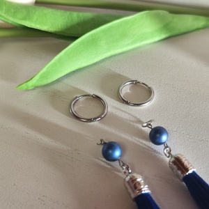 Nemesacél klasszikus karika fülbevaló levehető bojtos kagylógyönggyel! - ékszer - fülbevaló - rojtos fülbevaló - Meska.hu