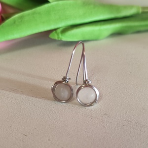 Egyedi, kézzel hajlított nemesacél fülbevaló rózsakvarccal! - ékszer - fülbevaló - lógó fülbevaló - Meska.hu